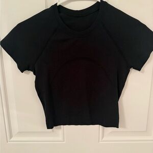 Lululemon black cropped swiftly